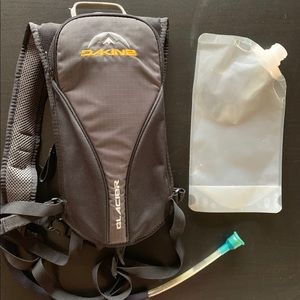 Dakine Glacier Hydration Pack